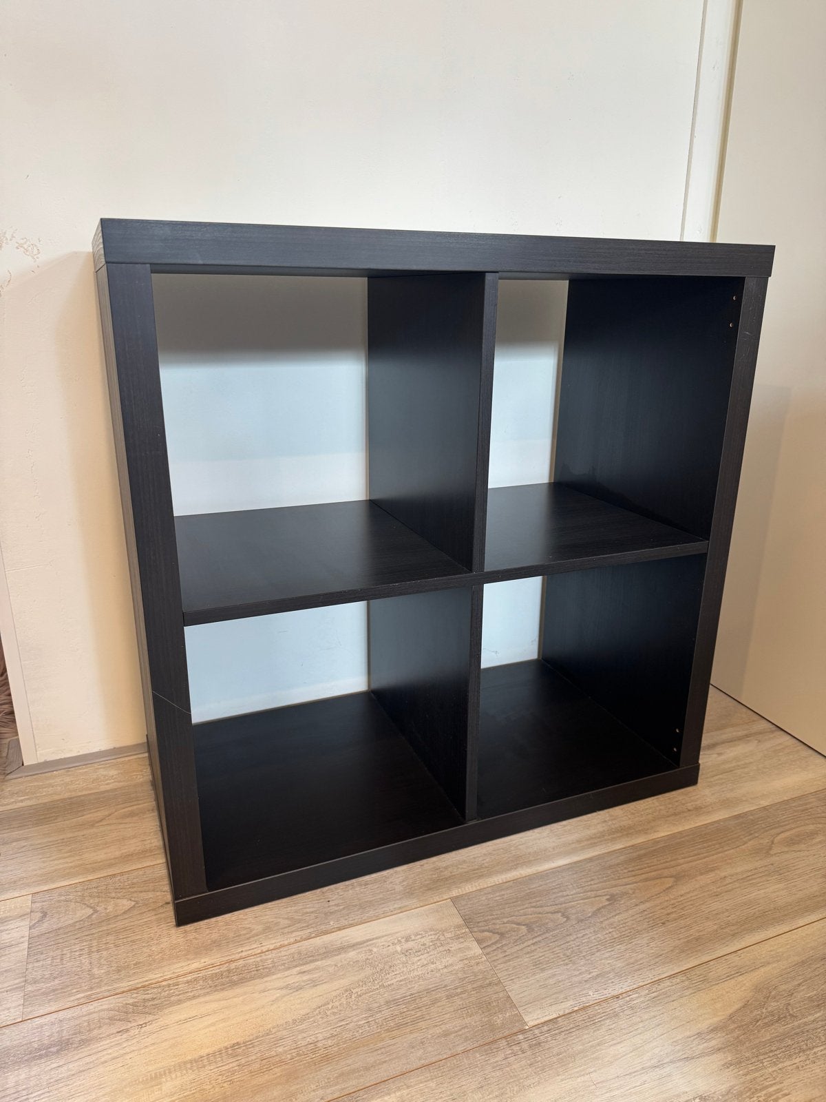 IKEA Kastje met kleine krasjes, Huis en Inrichting, Ophalen, Met plank(en), Gebruikt, 50 tot 100 cm
