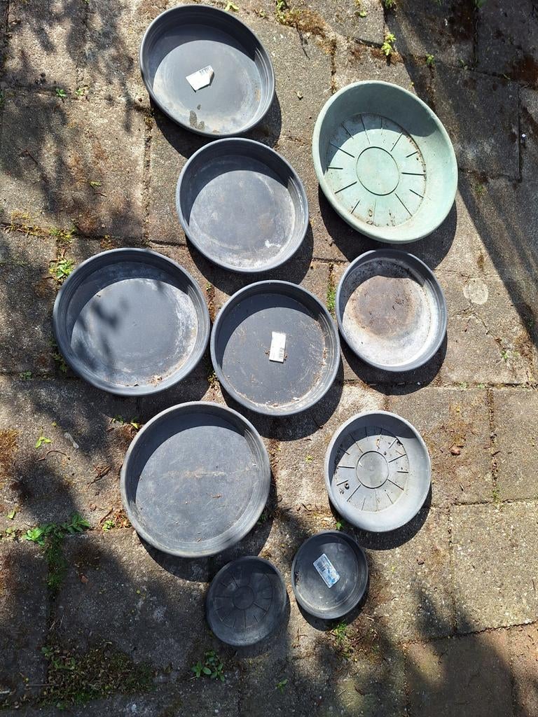 Diverse plantenschotels voor binnen en buiten, Kunststof, Gebruikt, Rond, Ophalen of Verzenden