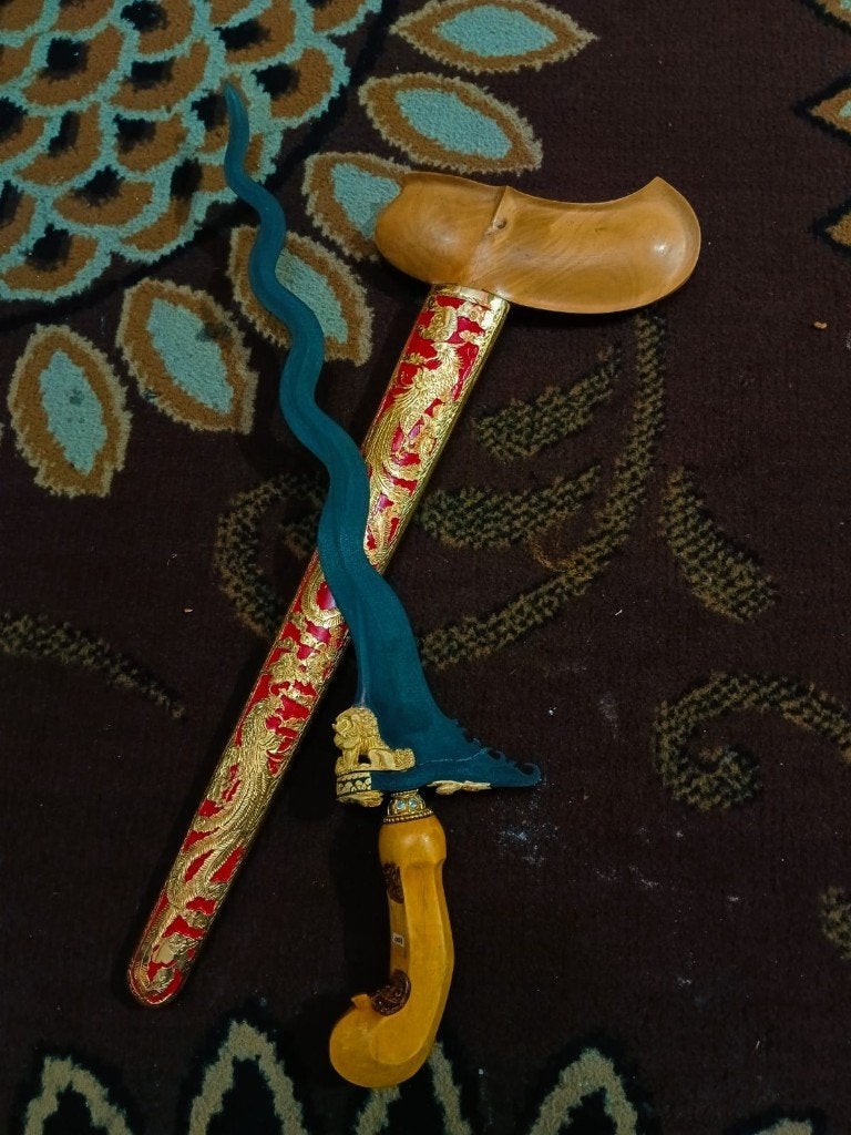 Antieke Keris Singo Barong 9 Luk Kinatah Goud Keleng SVG02, Wapen, Verzenden, Overige materialen, Indonesië