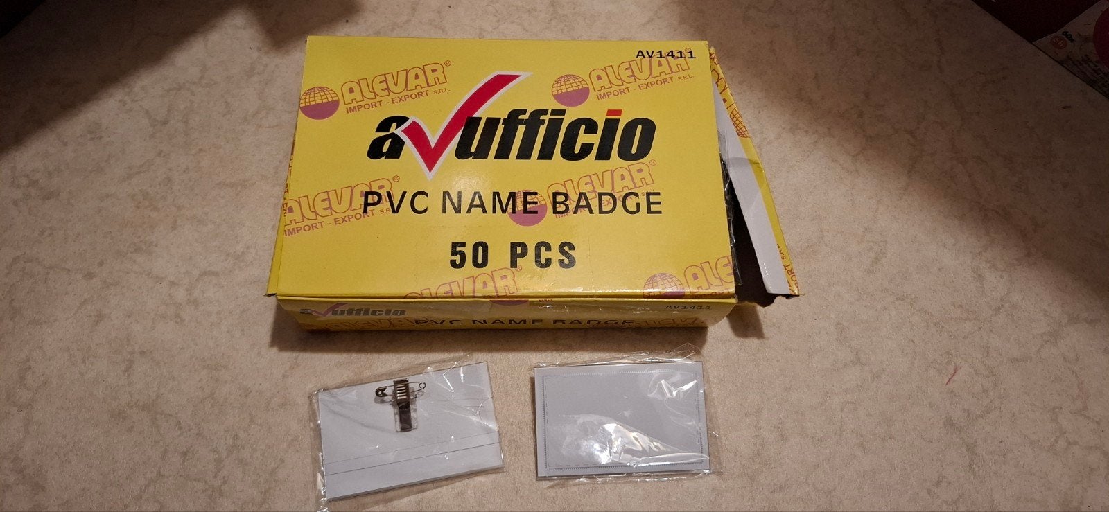 50 stuks nieuwe ongebruikte PVC naamplaatjes / badges, Ophalen of Verzenden