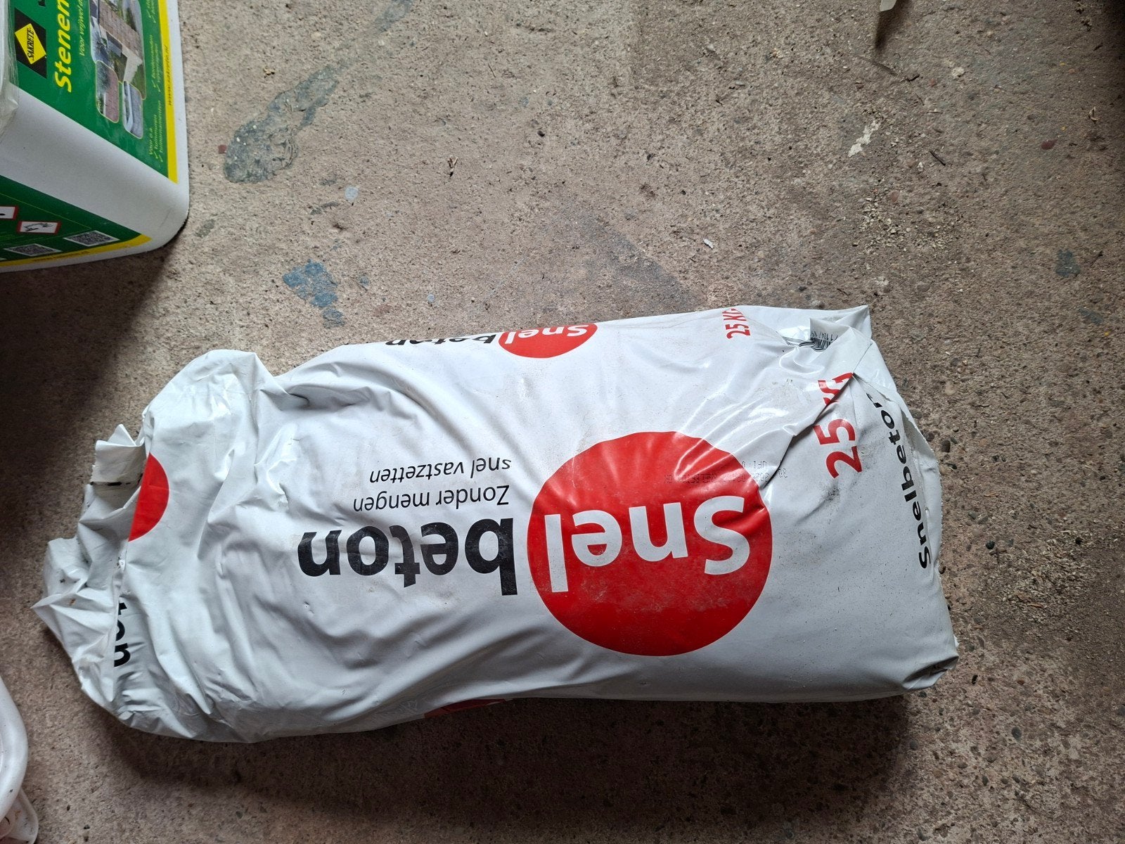 Snelbeton 25kg - Zonder mengen snel vastzetten, Doe-het-zelf en Verbouw, Ophalen, Nieuw