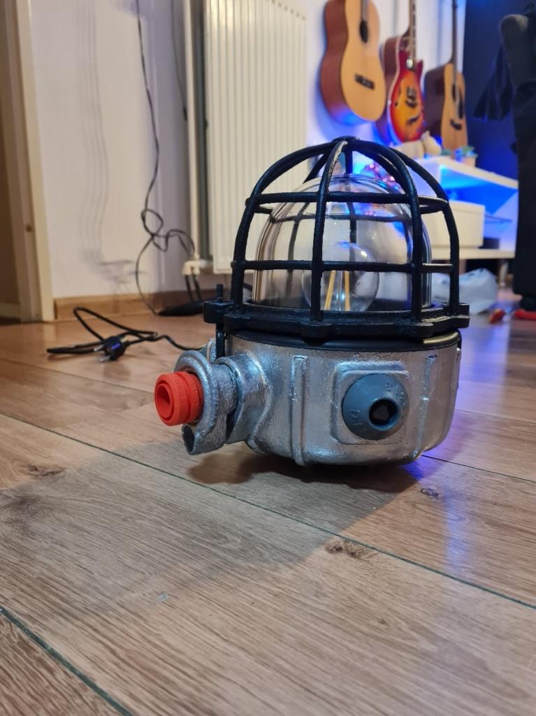 bunkerlamp DDR jaren 60, Huis en Inrichting, Lampen | Hanglampen, Ophalen of Verzenden, Gebruikt, Glas, Minder dan 50 cm