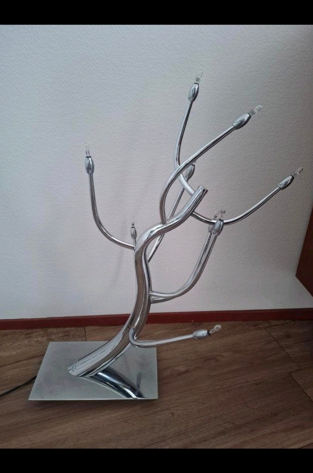 Van de Heg designlamp.
Takachtig sculptuur ontwerp, Ophalen