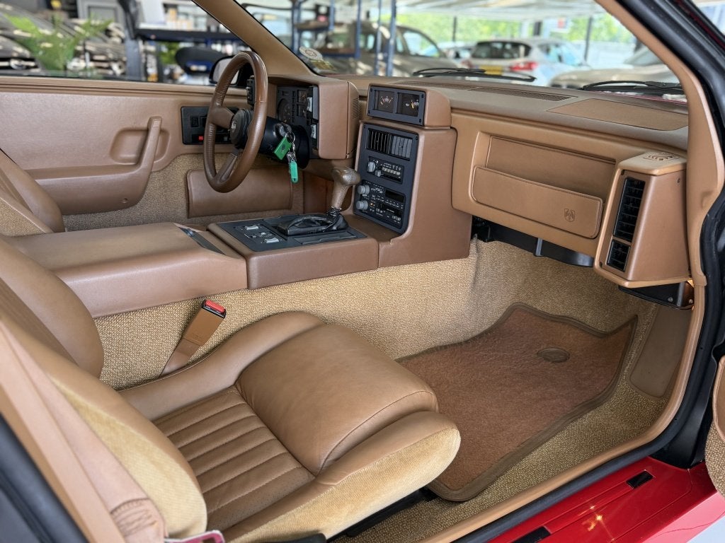 Foto 27 van Pontiac Fiero 2.8 GT Airco OOK S AVONDS GEOPEND OP AFSPRAAk