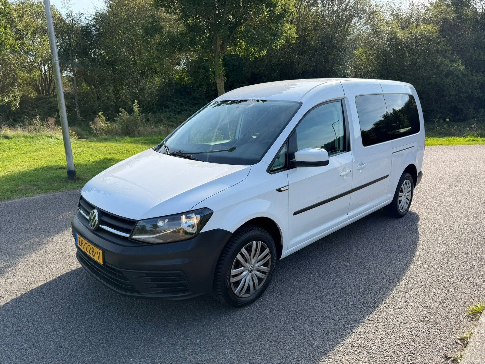 Volkswagen Caddy Maxi 2.0 TDI Trendline 5p | Export, Auto's, Stof, Gebruikt, 4 cilinders, Wit
