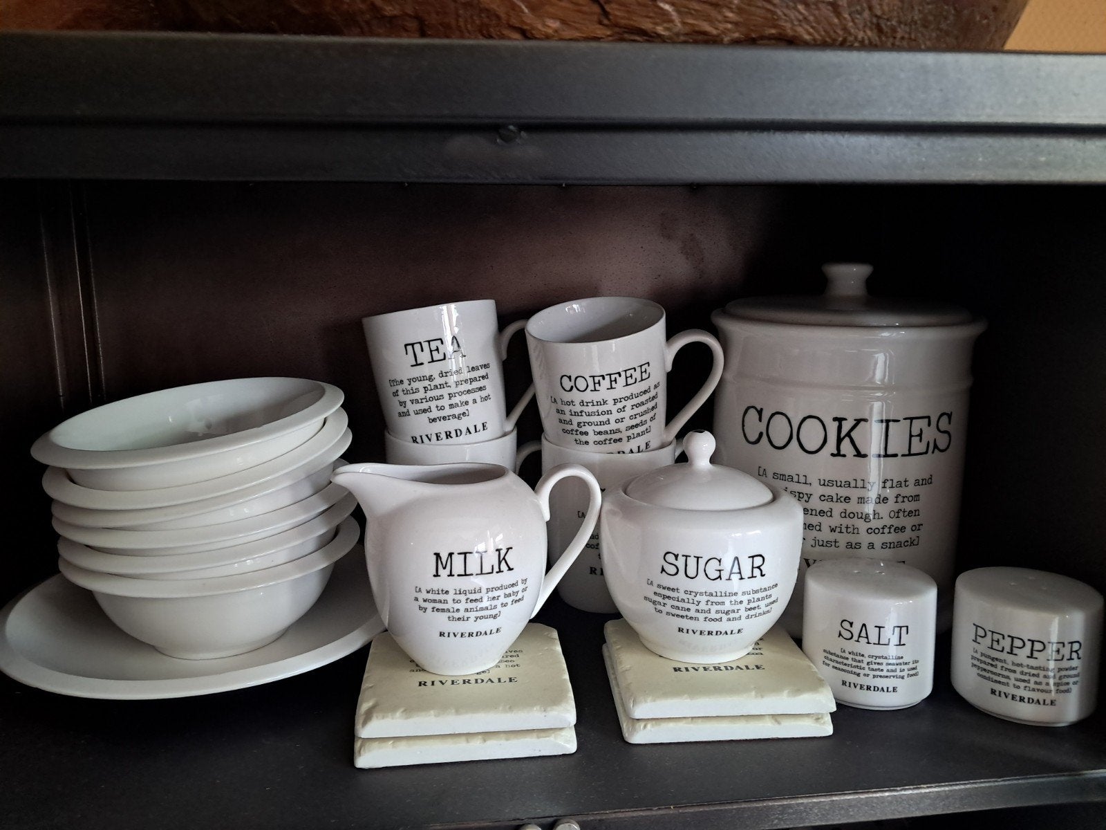 Riverdale servies/accessoires, Ophalen, Zo goed als nieuw, Overige stijlen, Kop(pen) en/of Schotel(s)