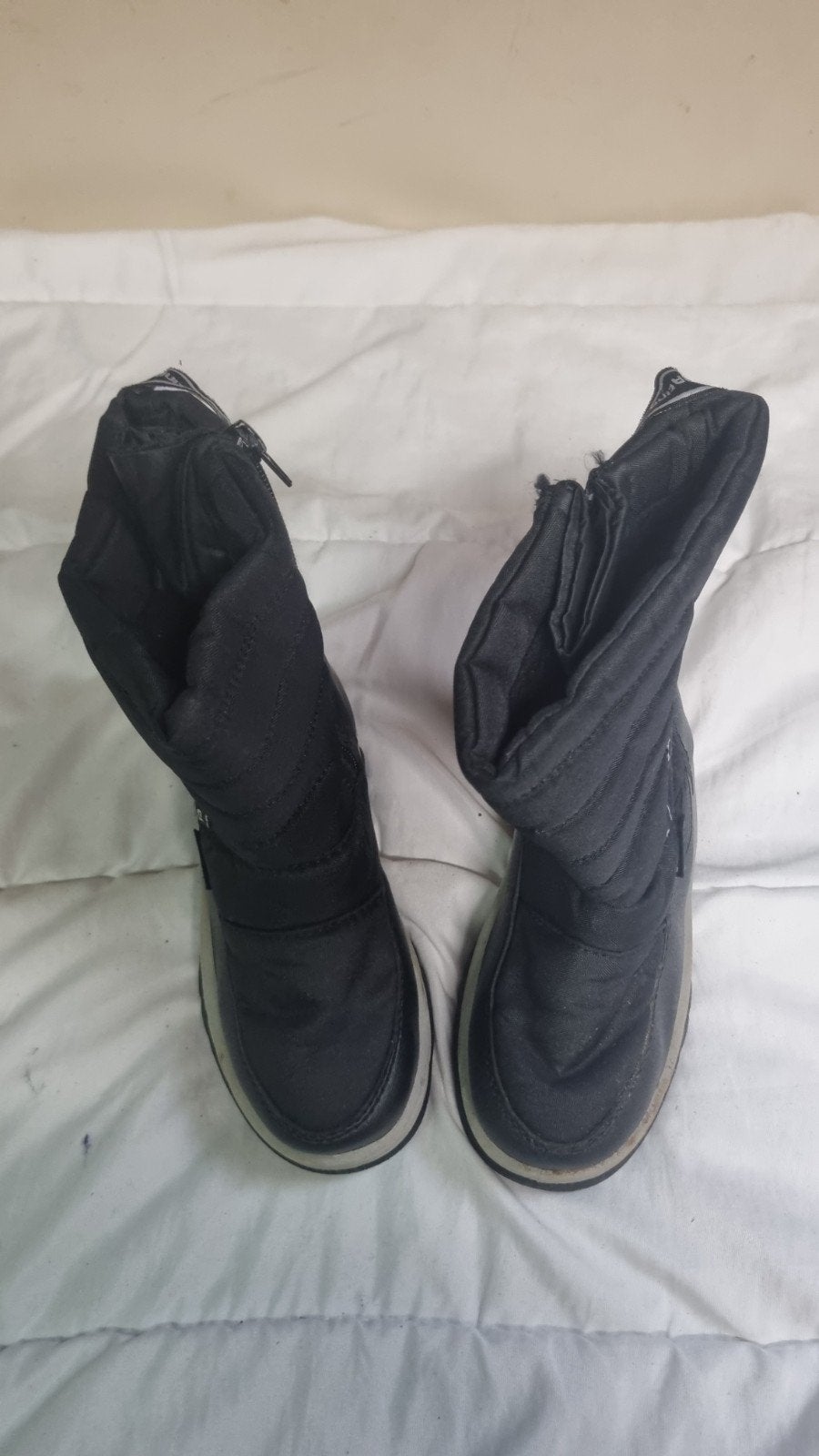 Zwarte sneeuwboots maat 33 - Gedragen, nog in goede staat, Kinderen en Baby's, Gebruikt, Jongen of Meisje, Ophalen of Verzenden