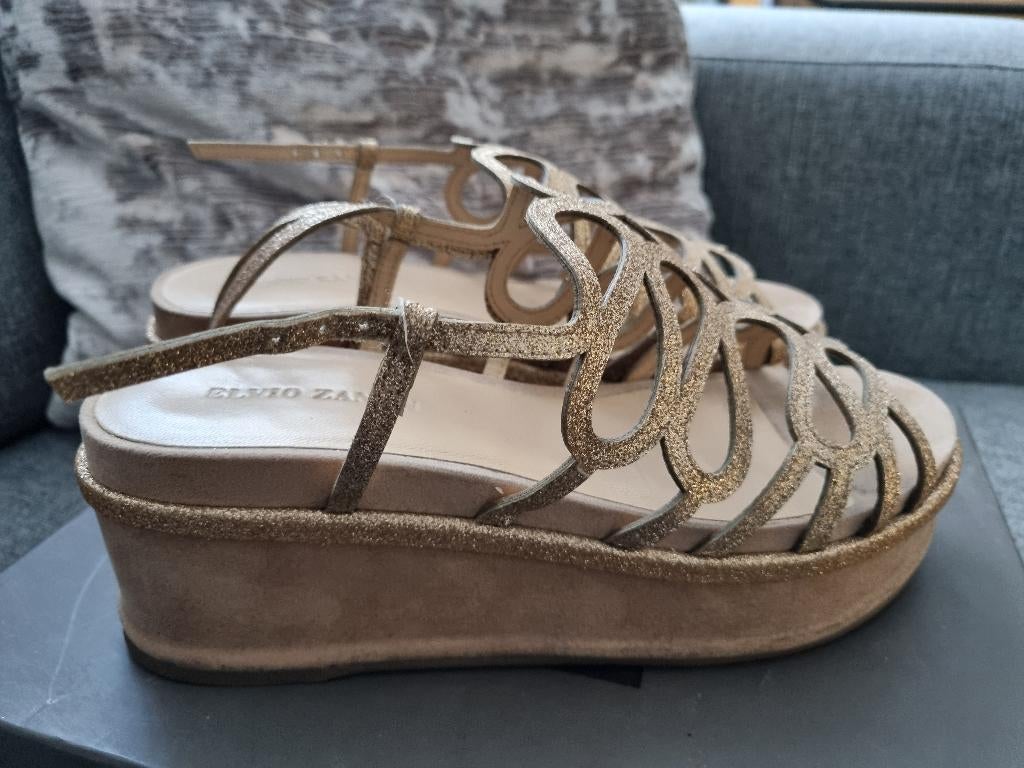 Mooi !!! deze sandalen., Kleding | Dames, Schoenen, Zo goed als nieuw, Sandalen of Muiltjes, Overige kleuren, Ophalen of Verzenden