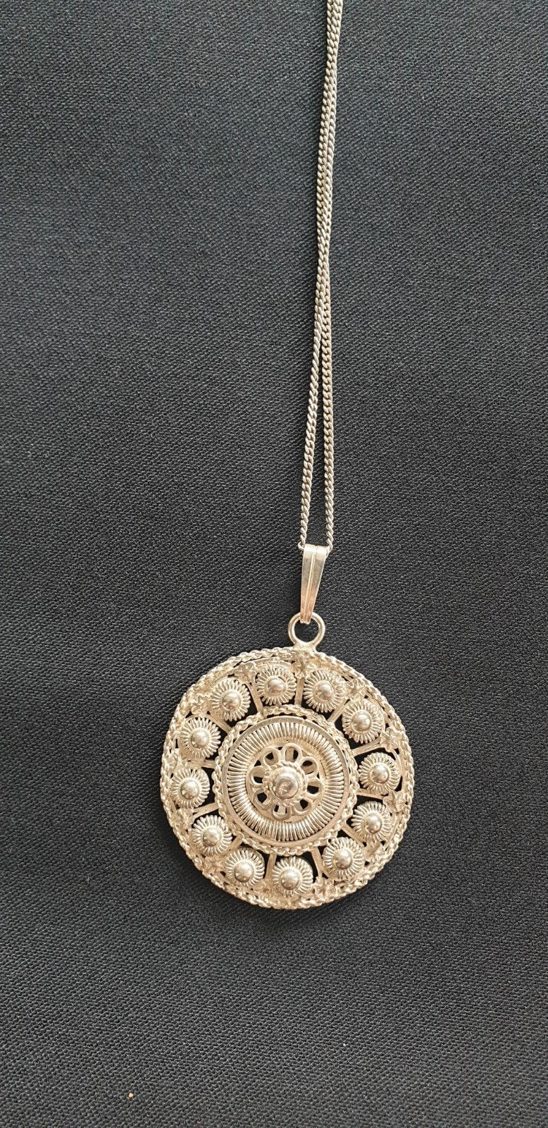 Antieke zilveren Zeeuwse knop hanger., Ophalen of Verzenden