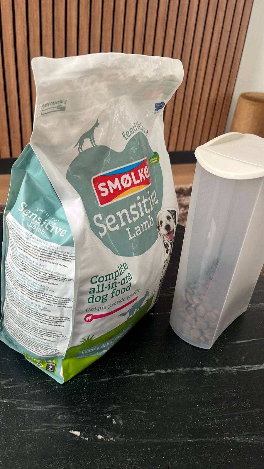 3 kilo senetive met bewaarbak, Dieren en Toebehoren, Ophalen, Hond