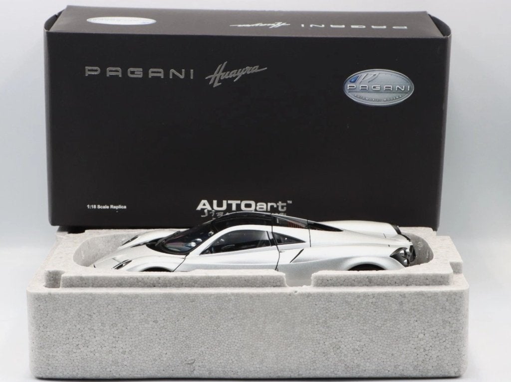 1:18 Autoart Pagani Huayra diecast Signature nieuw in doos, Ophalen of Verzenden, Nieuw, Auto, Autoart