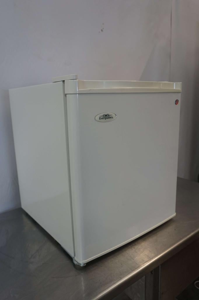 Tafelmodel koelkast mini koelkast, Witgoed en Apparatuur, Koelkasten en IJskasten, Niet ingevuld, Minder dan 75 liter, Niet ingevuld