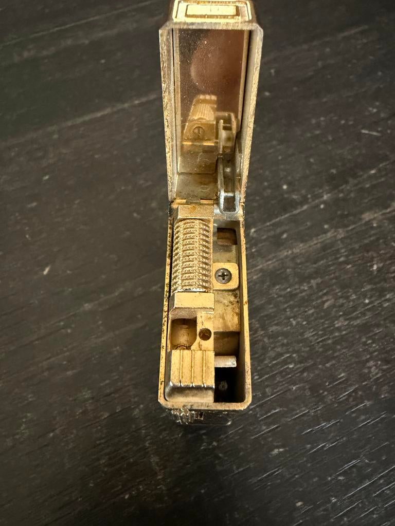 Vintage S.T. Dupont Aansteker Parijs - Goudkleurig, Ophalen of Verzenden, Gebruikt, Aansteker