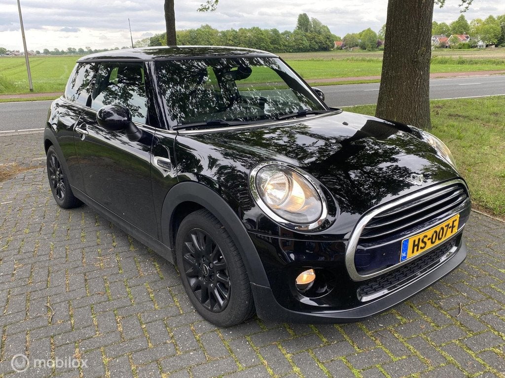 Mini cooper 1.5 Pepper I Cruise control I Sportvelgen I Airc, Auto's, Mini, Voorwielaandrijving, Gebruikt, Met garantie (alle)