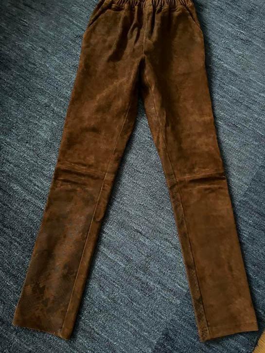 Suede broek van Est’Seven Paris, maat S, Kleding | Dames, Broeken en Pantalons, Ophalen of Verzenden, Zo goed als nieuw, Maat 36 (S)