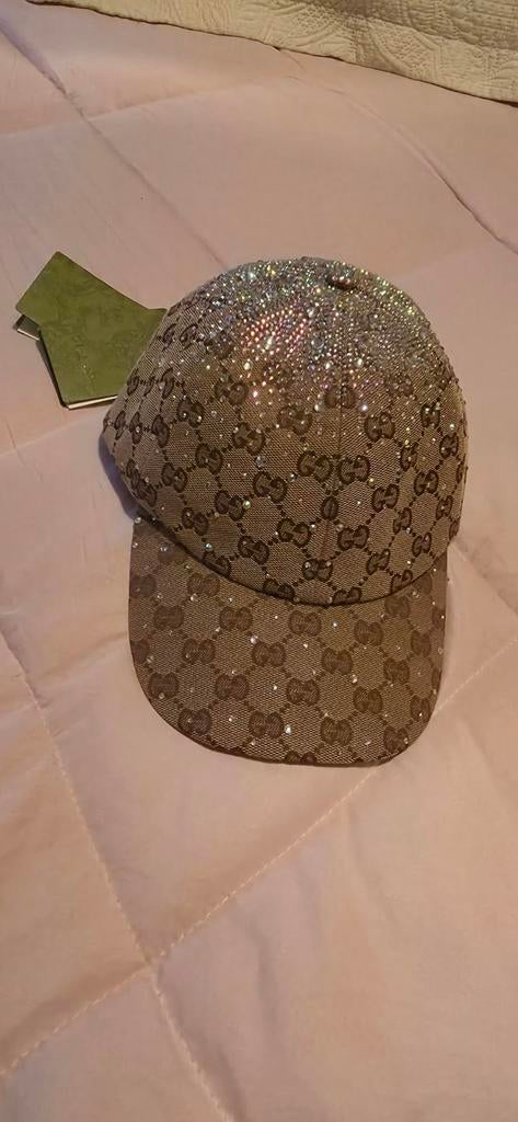 Gucci pet, 56 of 57 cm (M, 7 of 7⅛ inch), Nieuw, Ophalen of Verzenden, Pet