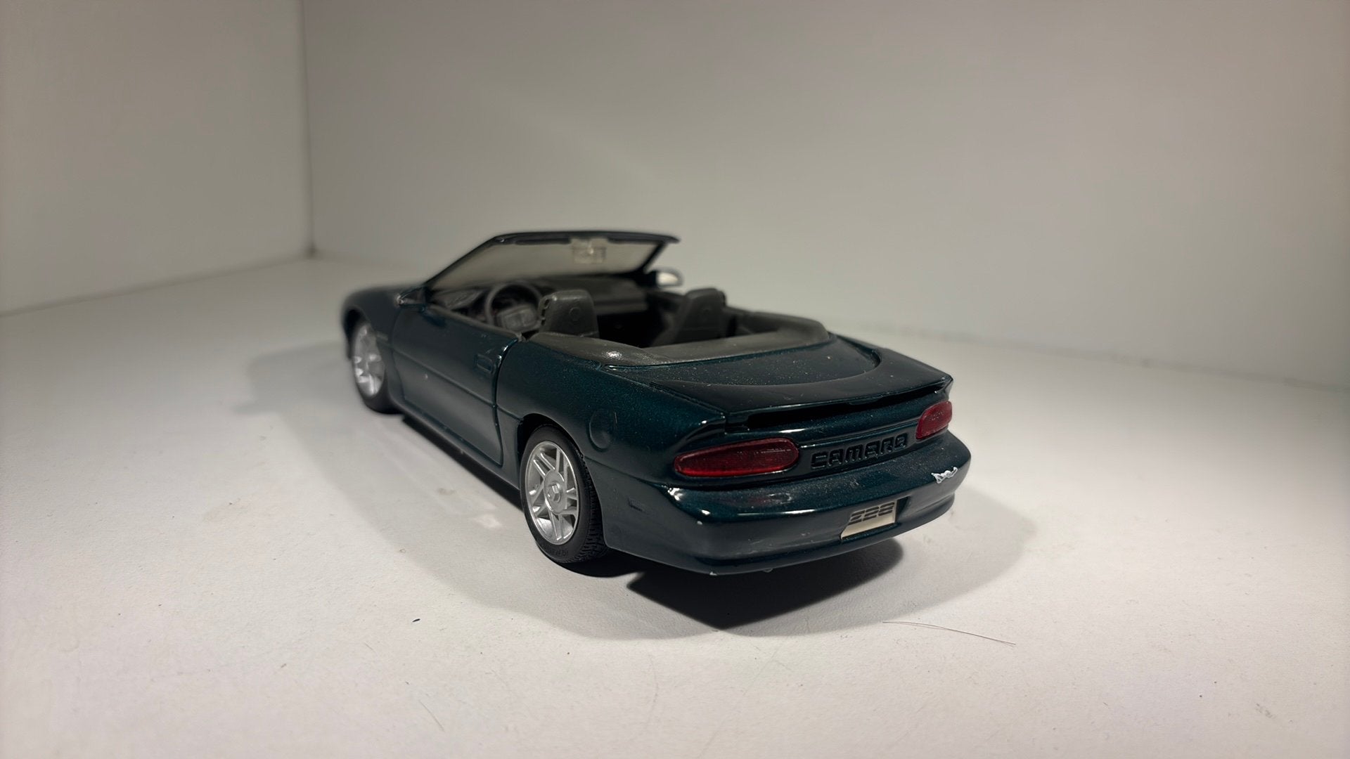 Chevrolet Camaro z28 green maisto 1.24, Hobby en Vrije tijd, Modelauto's | 1:24, Maisto, Ophalen of Verzenden, A, A