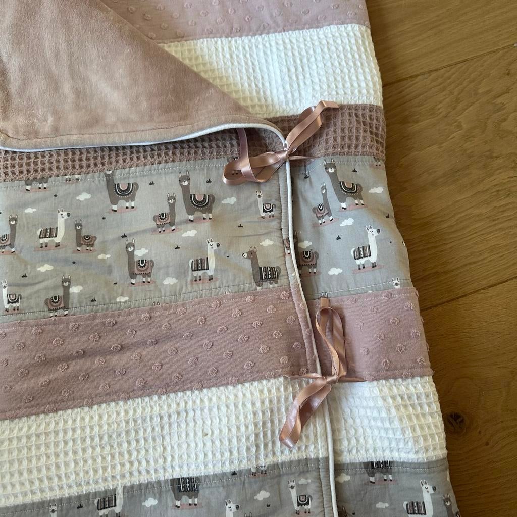 Baby deken met lama's en wafelstof, Ophalen of Verzenden, Gebruikt, Deken