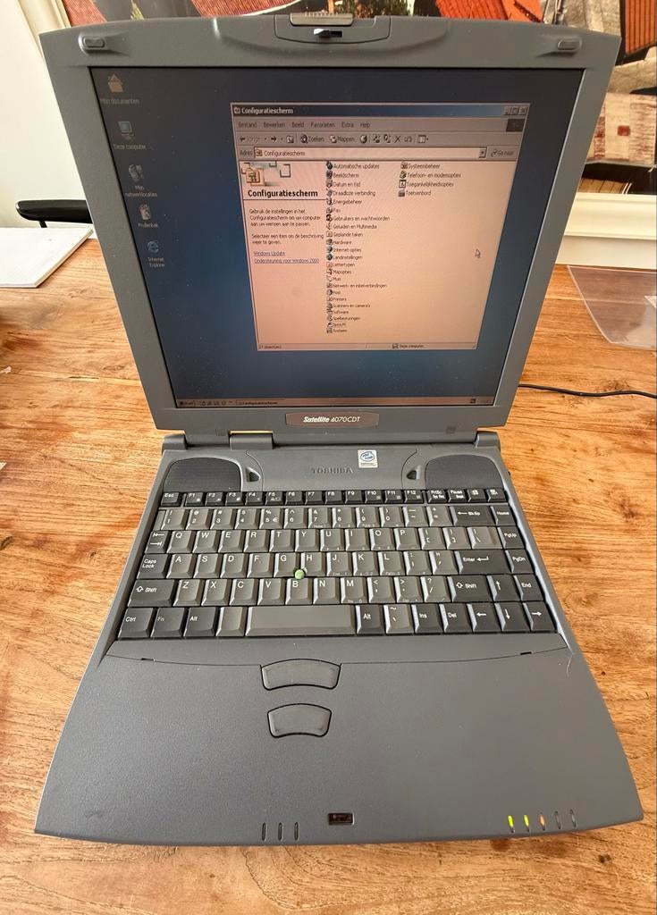 Toshiba Satellite 4070CDT Vintage Laptop (Windows 2000), Computers en Software, Ophalen
