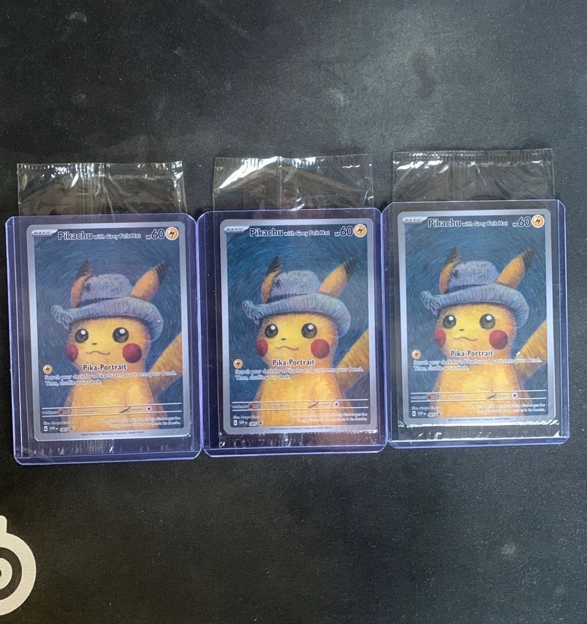 Pikachu met Grijze Vilten Hoed (Pika-Portrait), Ophalen of Verzenden, Nieuw, Losse kaart