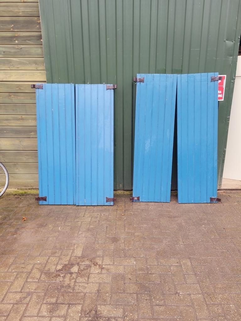 set vurenhouten vensterluiken., Ophalen