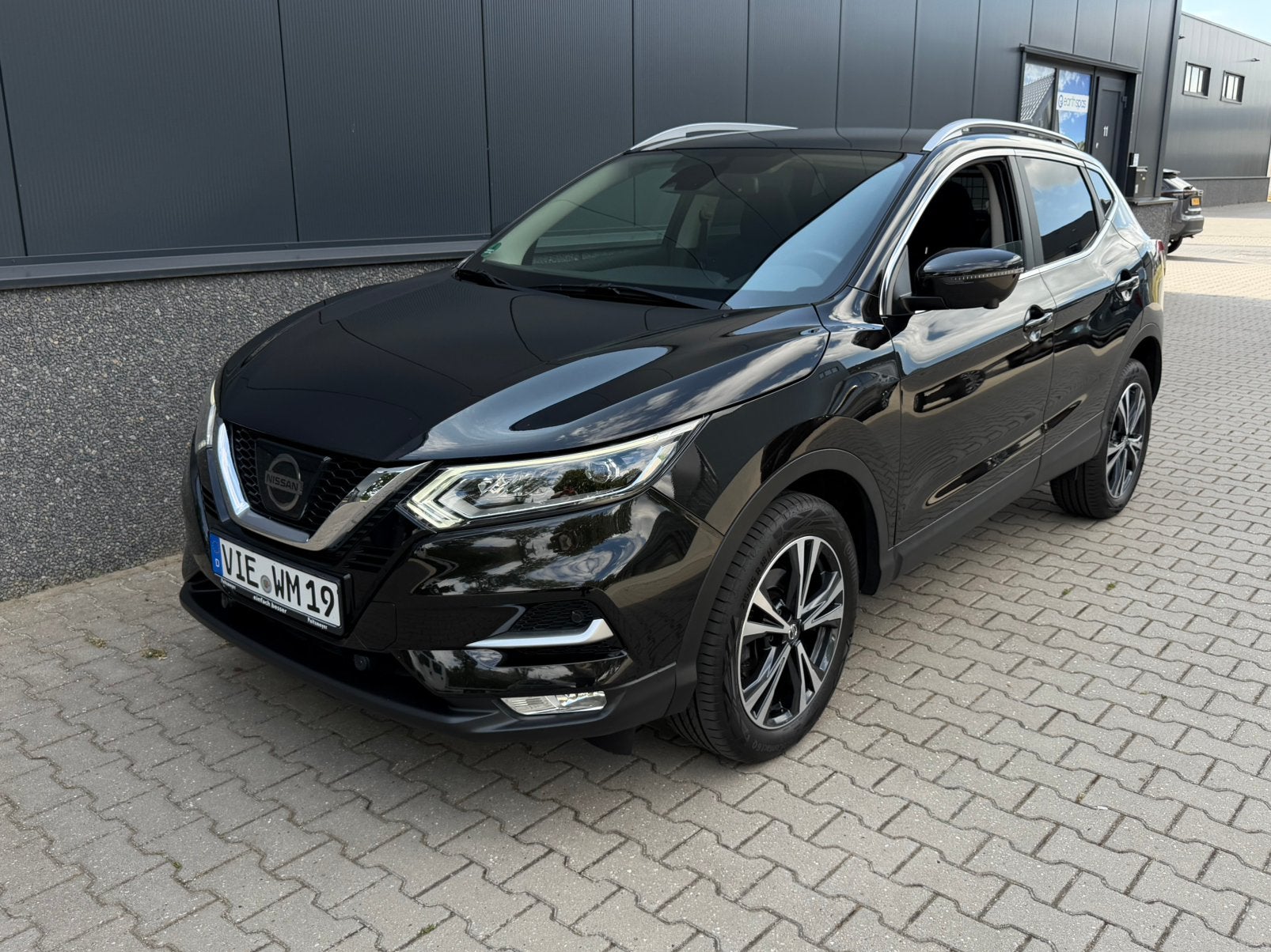 Nissan Qashqai Tekna 1.2 DIG-T 69.000 km Pano LED 360 schade, Ophalen, Handgeschakeld, SUV of Terreinwagen, Zilver of Grijs
