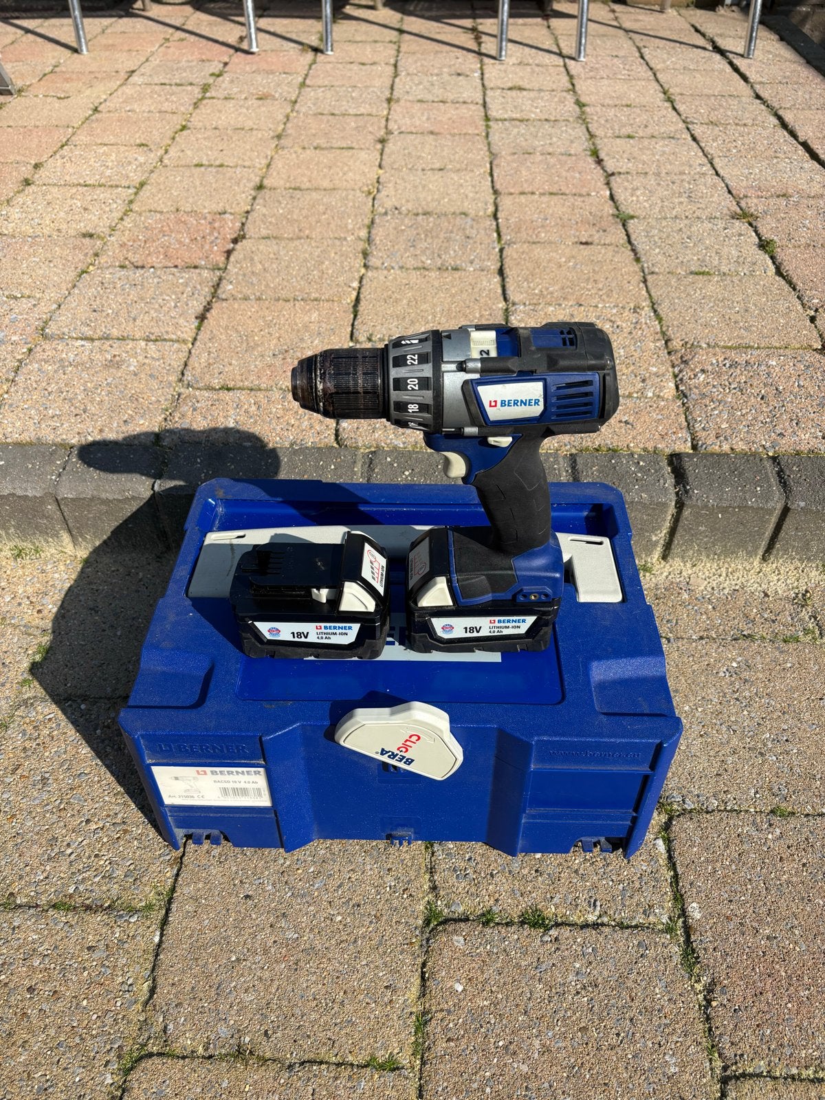 Berner Boor- en Schroefmachine met 2 accu's en lader, Variabele snelheid, Ophalen of Verzenden, Boor- en Schroefmachine, Gebruikt