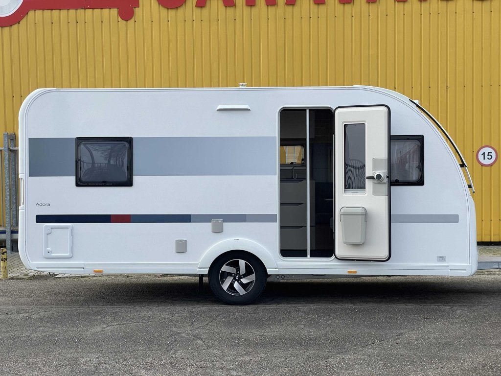 Adria Adora 472 UP, Rondzit, Bedrijf, Schokbreker, 5 tot 6 meter