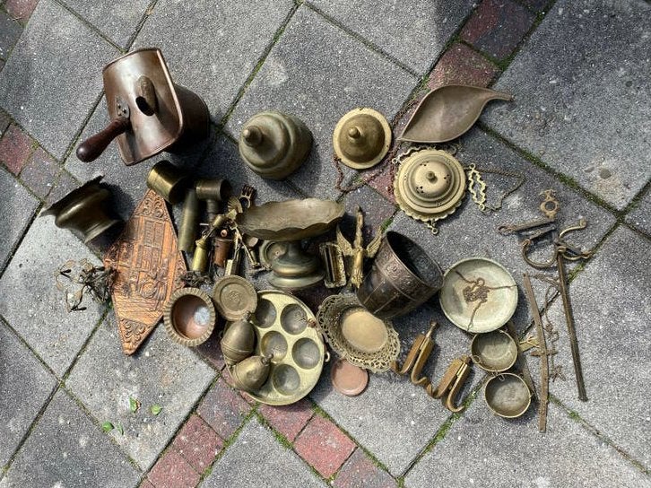 Partij koper en brons: diverse antieke decoratieve items, Antiek en Kunst, Verzenden, Brons