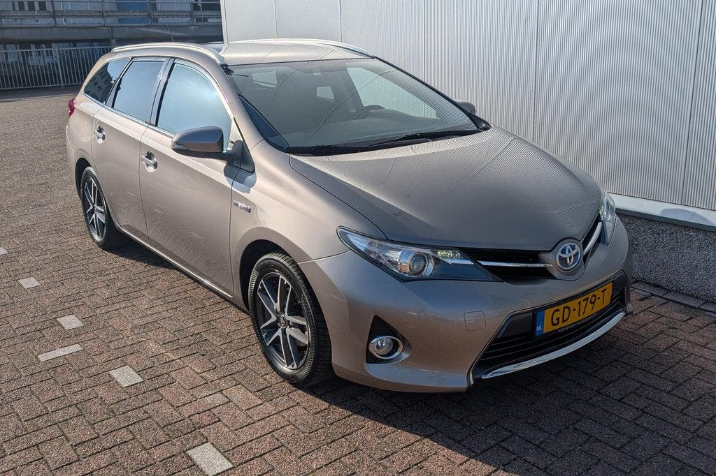 Toyota Auris Touring Sports 1.8 Hybrid Dynamic |Camera| Blue, Euro 5, Gebruikt, 4 cilinders, Bruin