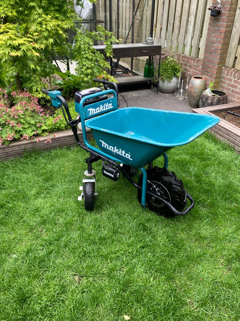 Makita DCU180 Elektrische Kruiwagen - Zo goed als nieuw, Tuin en Terras, Kruiwagens, Ophalen, Zo goed als nieuw, Elektrisch, Eenwielig