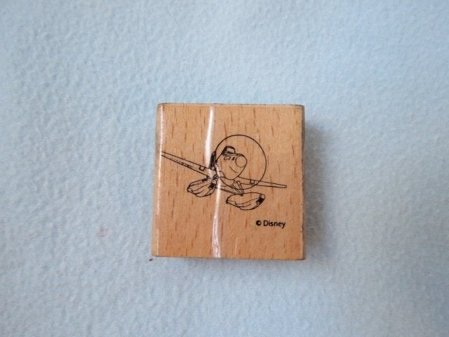 Houten stempel Disney Planes figuurtje Dusty Crophopper, Ophalen of Verzenden, Gebruikt, Houten stempel