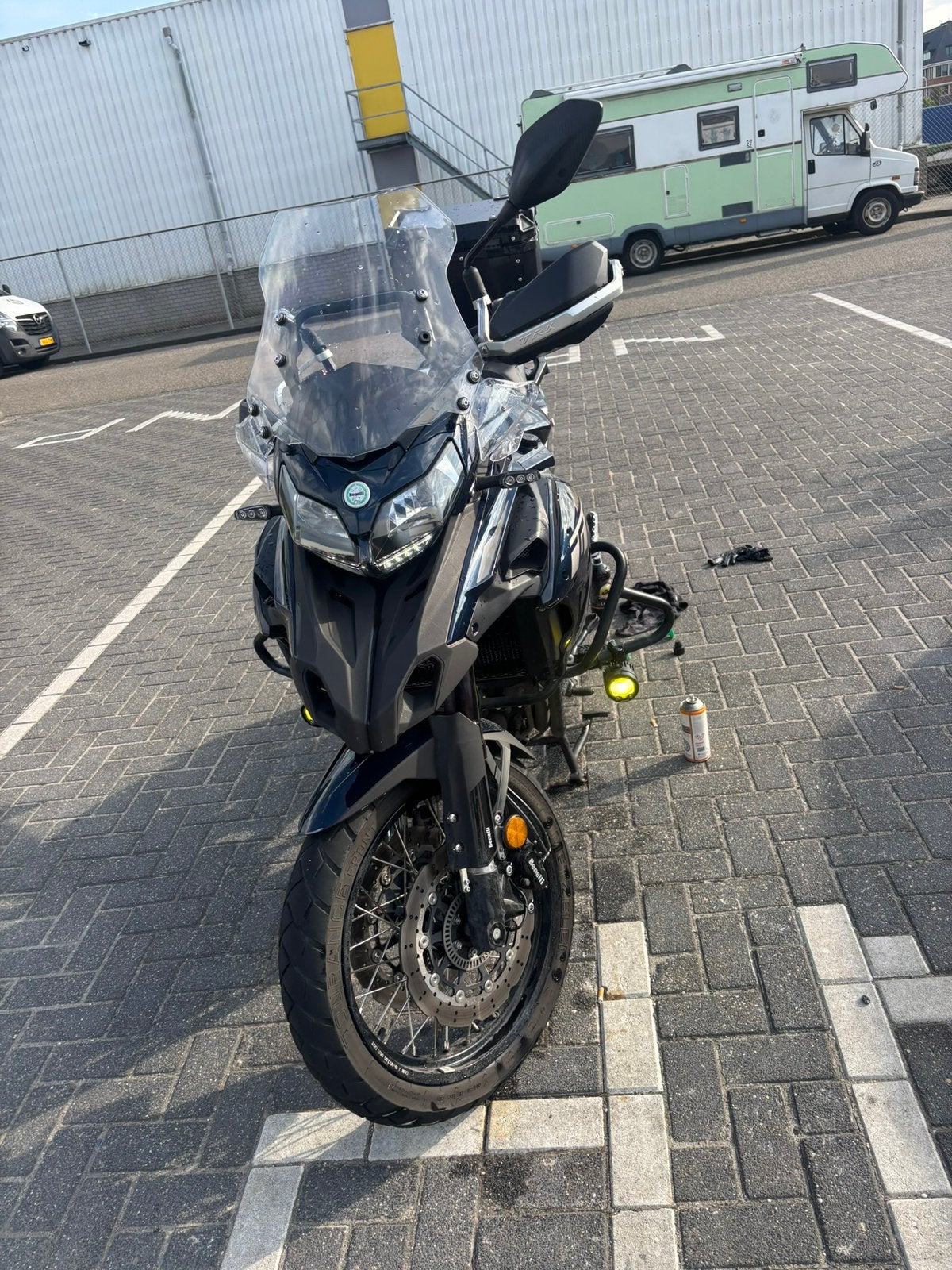 Benelli 502 TRK X, Ophalen