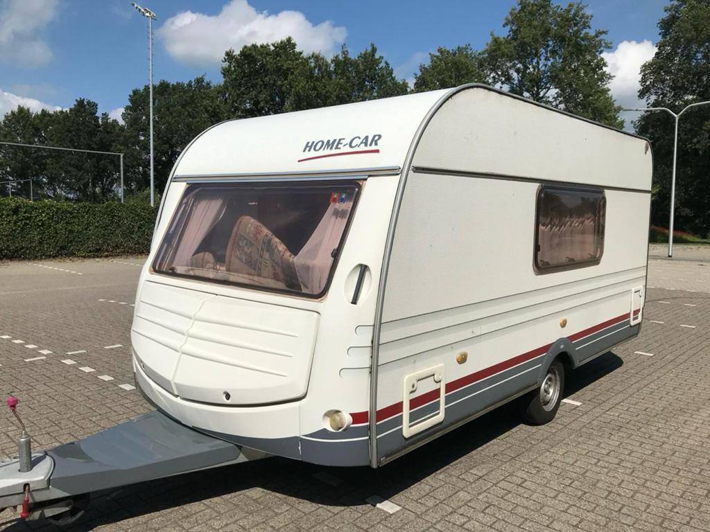 Home-Car Racer Fantasy 43 (2003) – luifel, tent, vast bed, Home-car, Vast bed, Schokbreker, Treinzit