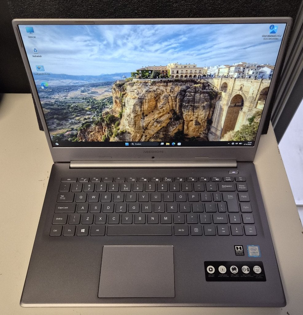 Medion Akoya S6446 Core i5-8265U 1.6GHz 8GB DDR4 256GB SSD, Computers en Software, Medion, Gebruikt, Medion, Verzenden