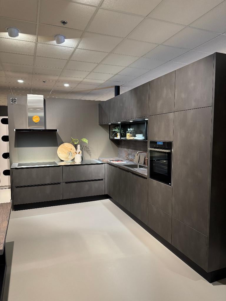 Luxe Schuller keuken, L opstelling, Ophalen