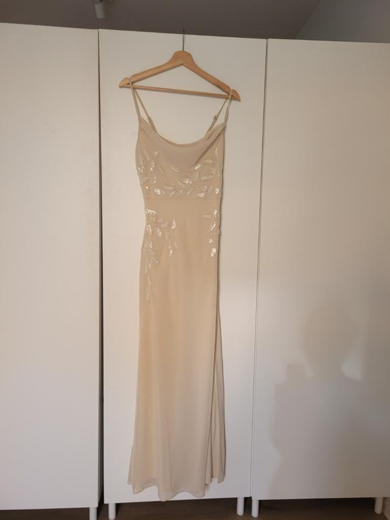 Elegane galajurk in zeer goede staat, Kleding | Dames, Jurken, Ophalen, Zo goed als nieuw, Beige, Onder de knie
