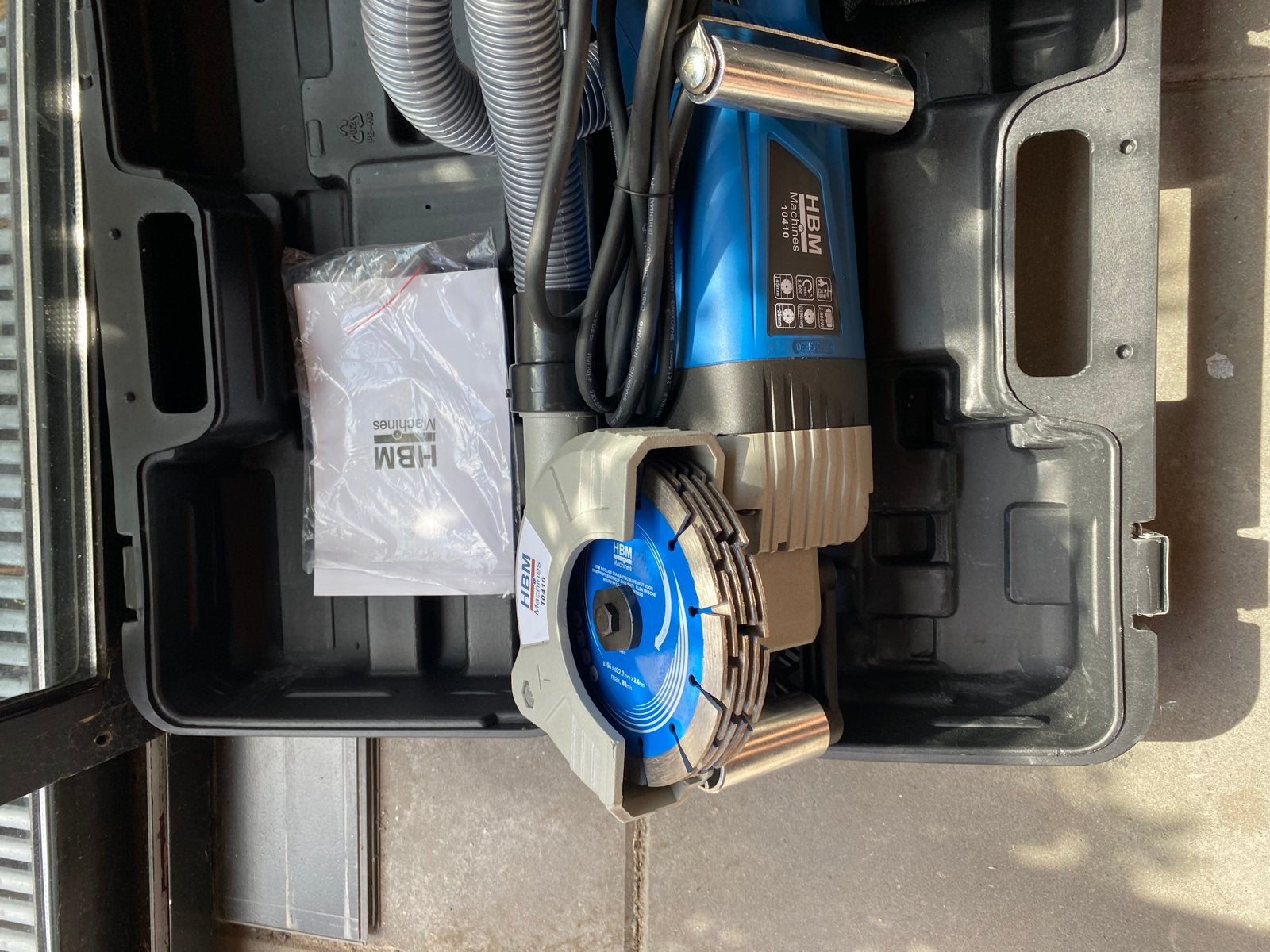 HBM Muurfrees 2400w met accessoires en koffer, Doe-het-zelf en Verbouw, Gereedschap | Overige machines, Ophalen, Nieuw