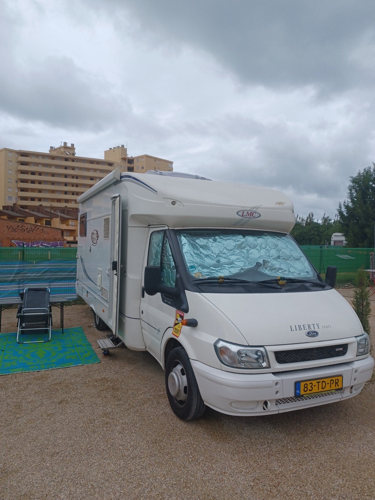 LMC Liberty MB 708 TI - nederlandse camper  lengtebedden, Particulier, Half-integraal, LMC