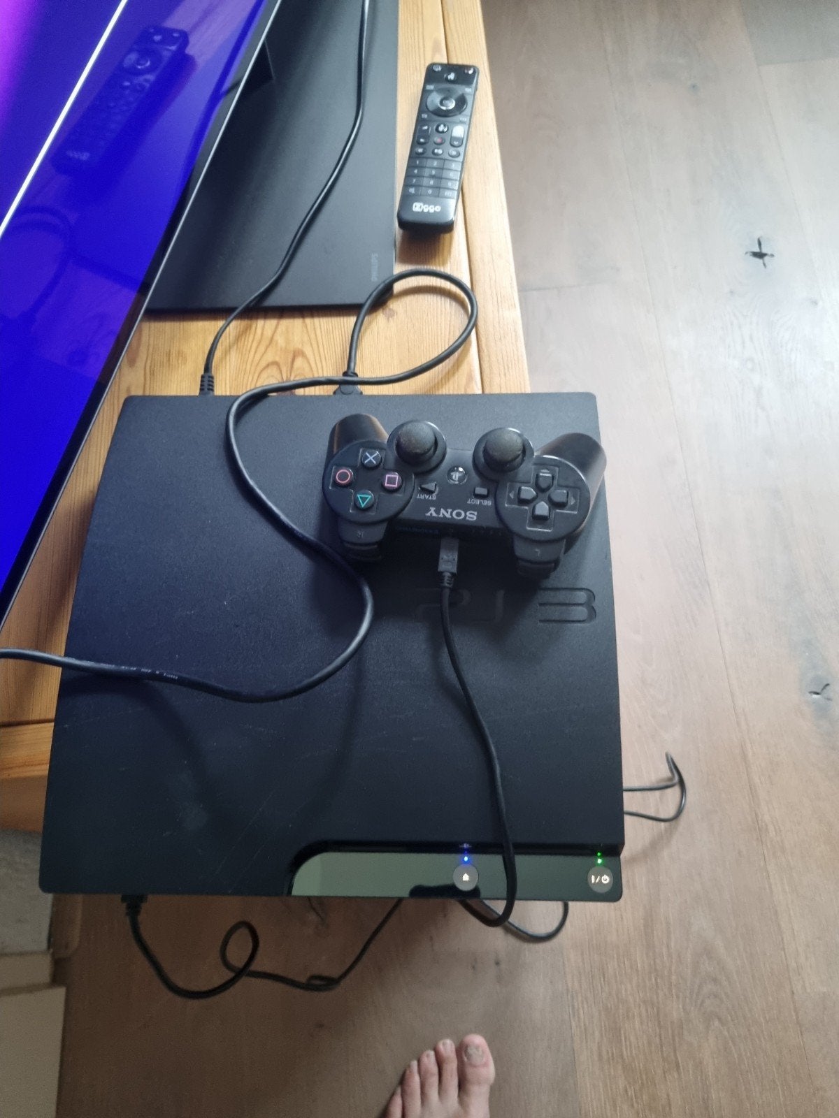 PS 3 110 gb opslag. 2 controllers, Spelcomputers en Games, Spelcomputers | Sony PlayStation 3, Ophalen of Verzenden, Zo goed als nieuw