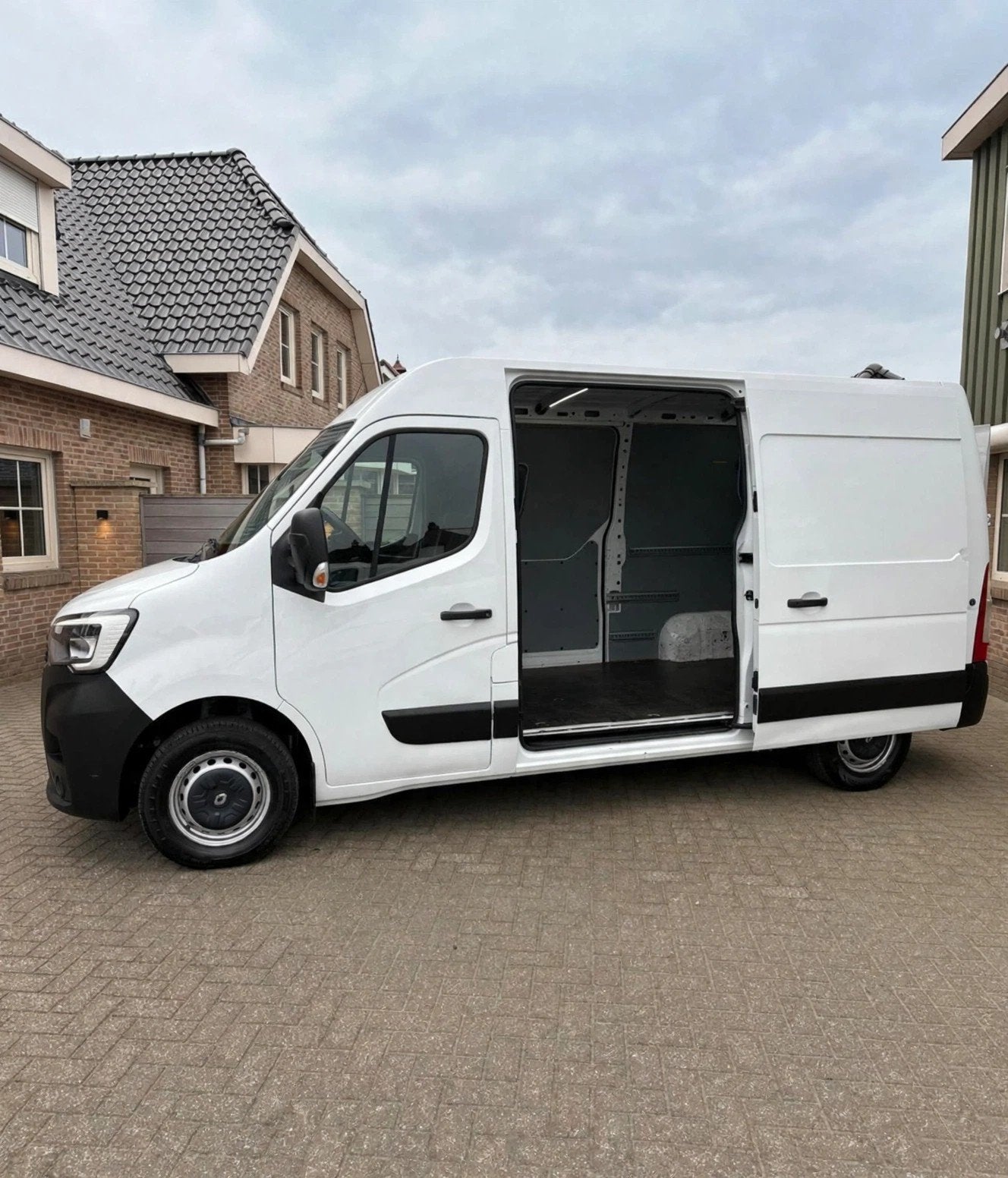 Renault Master 2.3 dCi 150 pk L2H3 * Laadklep Eur6 Ex btw, Voorwielaandrijving, USB, 4 cilinders, 150 pk