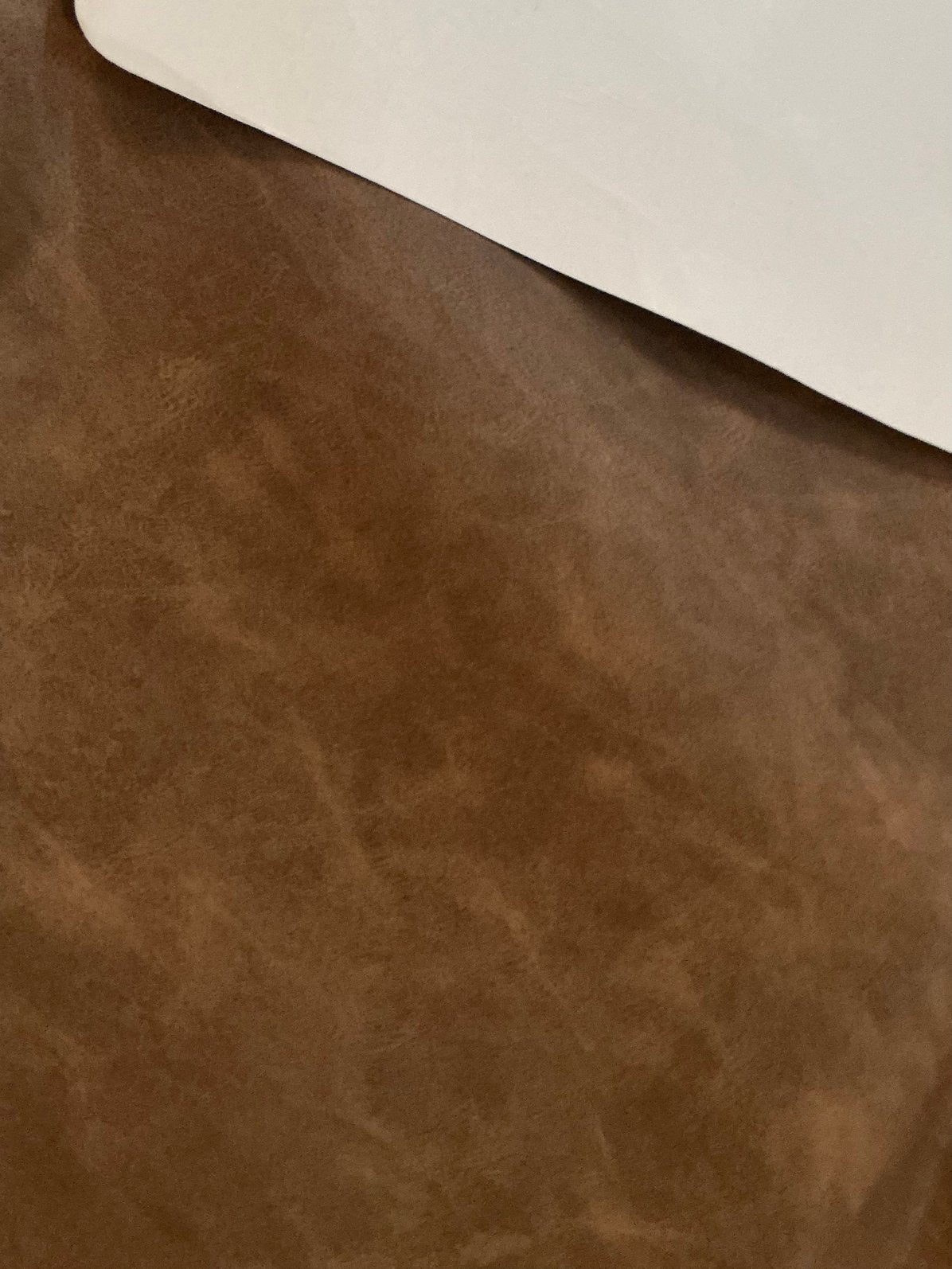 Kunstleer donkerbruin lap is 2 meter 10 bij 1 meter 40, Bruin, 120 cm of meer, Leer of Kunstleer, Ophalen of Verzenden