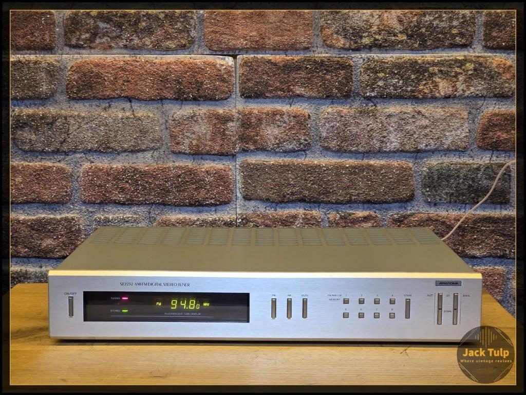 Aristona ST2252 FM Tuner (26201010314), Audio, Tv en Foto, Gebruikt, ., Ophalen of Verzenden, .