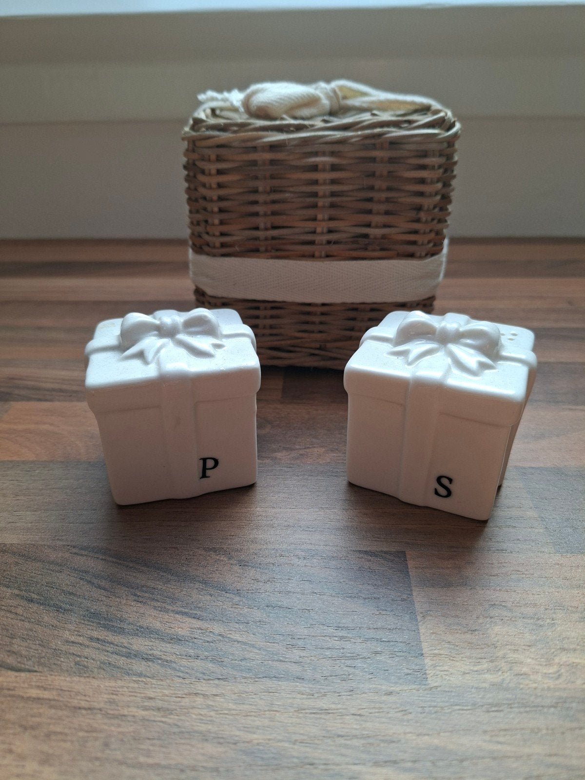 Riviera maison cadeautjes rattan, Ophalen, Zo goed als nieuw, Rechthoekig, Riet