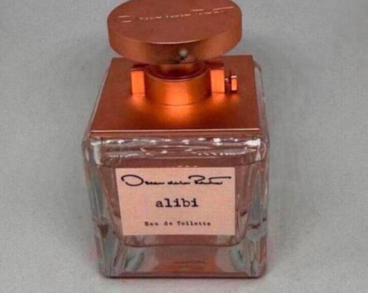 Parfum Alibi Oscar de la Renta 100 ml eau de toilette, Ophalen of Verzenden, Zo goed als nieuw