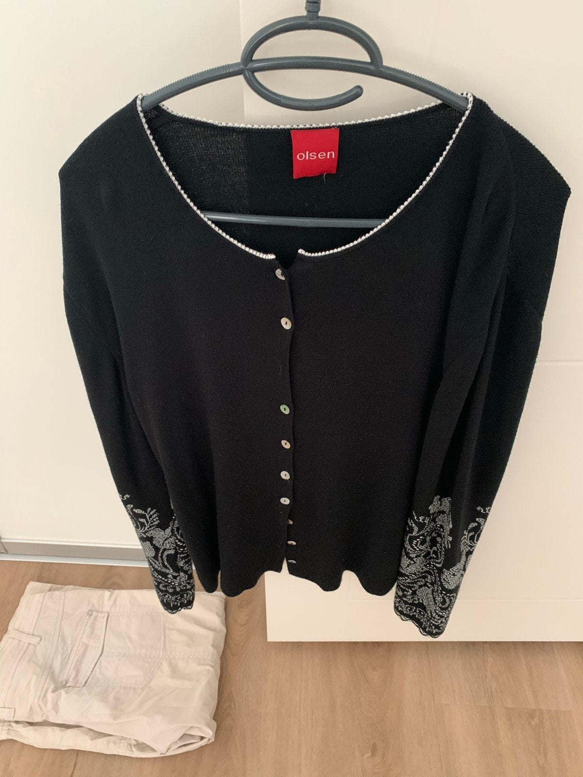 Olsen zwart vest met borduursel olsen, Ophalen of Verzenden, Gedragen, Maat 38/40 (M), Zwart