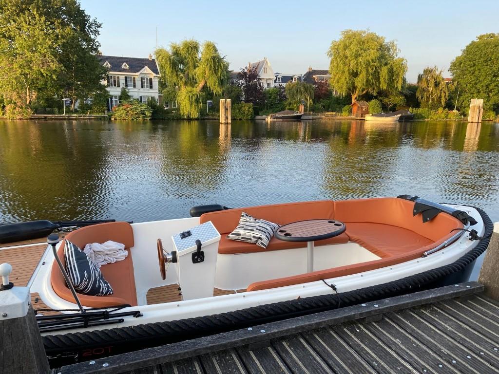 2022 Liberty 20T–Stylish & Fully Equipped Sloop Suzuki 30HP, Watersport en Boten, Ophalen, Tender, 2 m, 60 cm