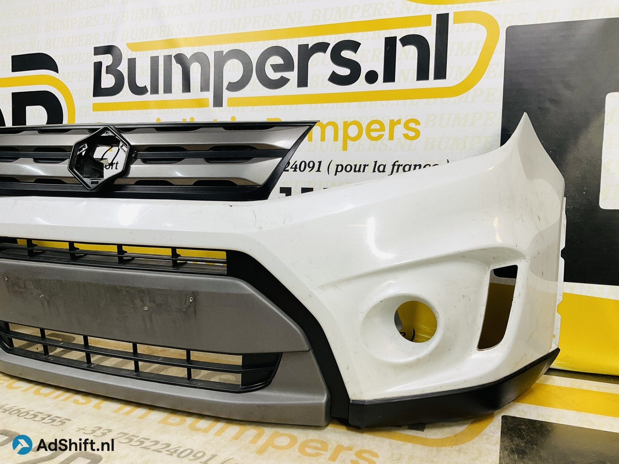 BUMPER Suzuki Vitara + Grill VOORBUMPER 2-E10-7442z, Bumper