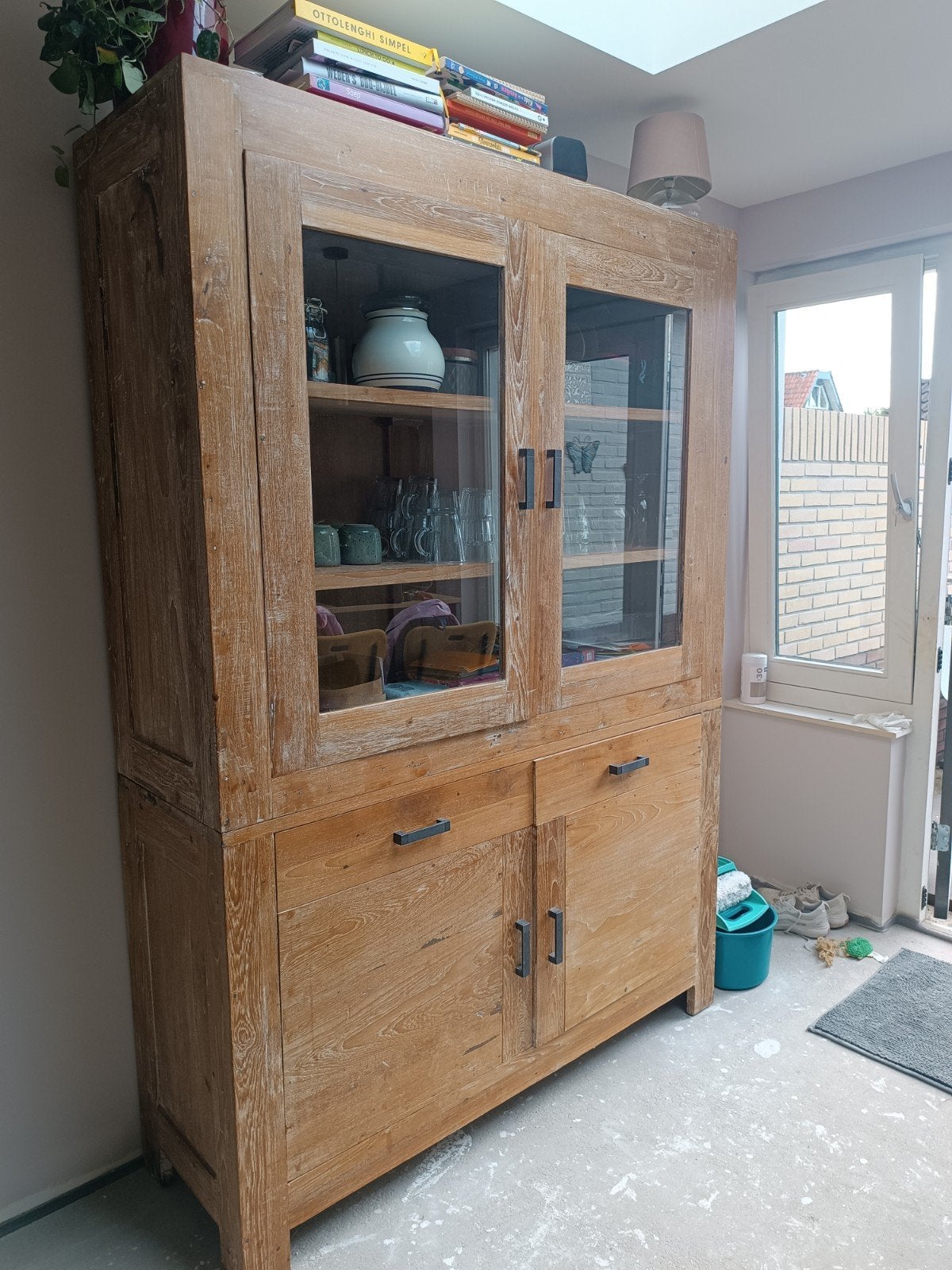teak houten vitrinekast met lades en deuren, Ophalen, Gebruikt, Landelijk, Robuust, Teakhout