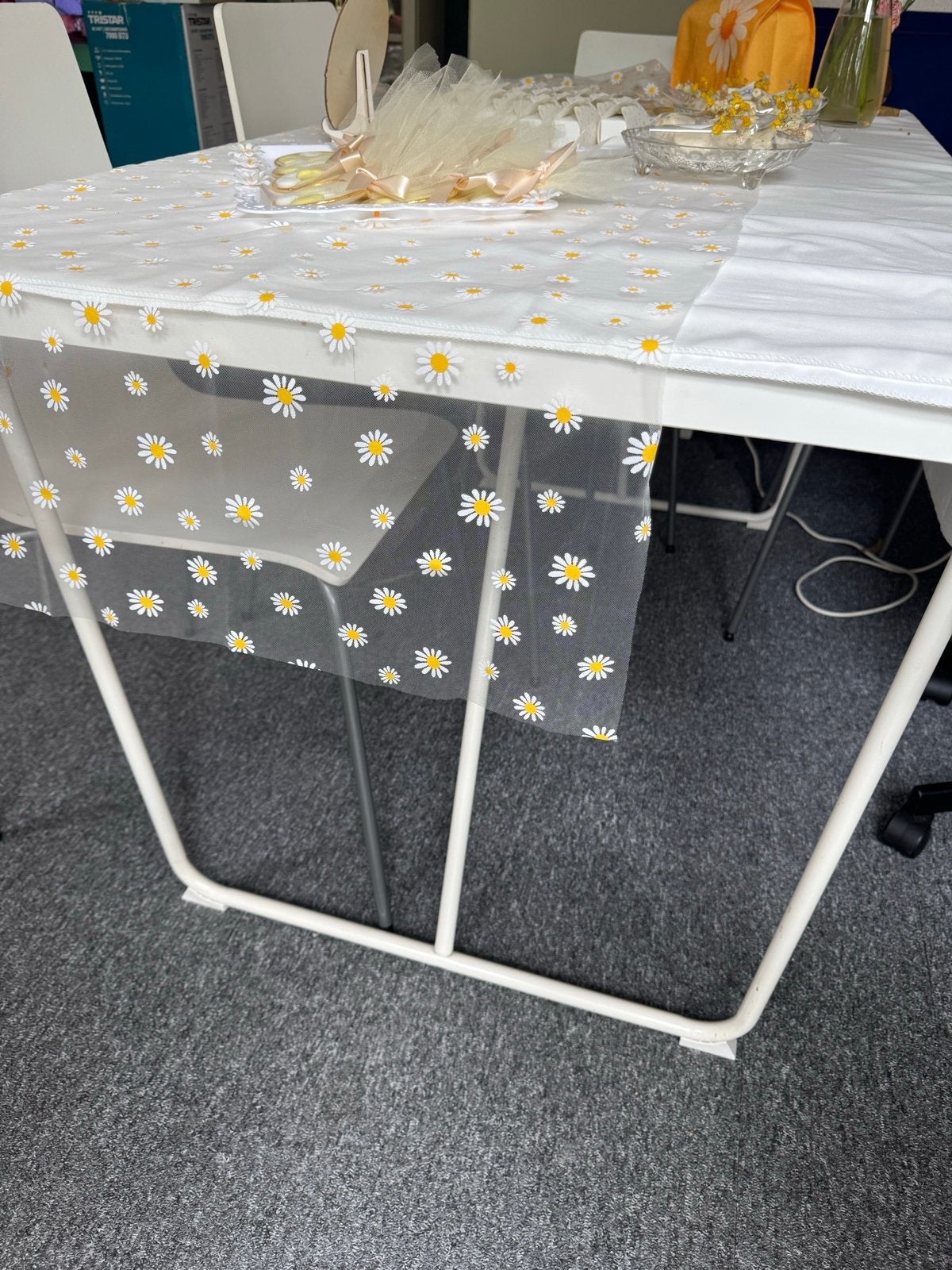 Eettafel met Witte stoelen - 6 stuks, Kunststof, Gebruikt, Rechthoekig, 50 tot 100 cm